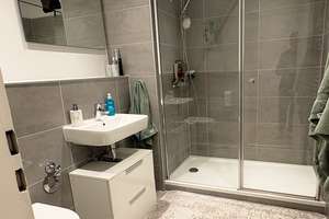 Terrassenwohnung im Grünen - 4 Zimmer mit Einbauküche, modernes Bad, Gäste-WC, Balkon, HWR – Berndorffstraße 6, 50968 Bayenthal, Köln – Vorschaubild 5