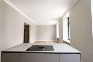 ALTBAU, ABER ANDERS – 4 Zimmer mit Stuck, Kochinsel und Balkon in Pempelfort – Die vollständige Adresse der Immobilie erhältst du vom Anbieter., 40477 Pempelfort, Düsseldorf – Vorschaubild 5