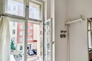 Provisions- und Bezugsfrei: Helle 2-Zimmer-Altbauwohnung mit Balkon im Friedrichshainer Nordkiez  – Die vollständige Adresse der Immobilie erhältst du vom Anbieter., 10249 Friedrichshain, Berlin – Vorschaubild 5