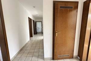 ***SONNIGE 4-Zimmer DG-WOHNUNG MIT RIESIEGEM BALKON & PANORAMABLICK!***Garage inklusive*** – Bankstraße 2a, 41199 Odenkirchen-Mitte, Mönchengladbach – Vorschaubild 27