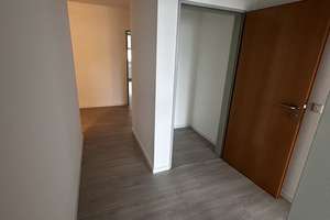 DREIRAUMWOHNUNG MIT AUFZUG, GÄSTE-WC, NEUER VINYLBODEN, FREI AB SOFORT – Melanchthonstraße 7, 1099 Innere Neustadt, Dresden – Vorschaubild 5