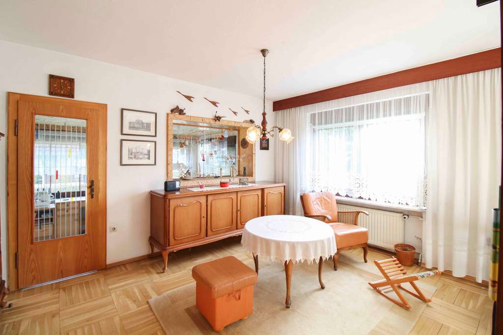 Immobilie in Putbus - Familienhaus mit Garten, Garage, Werkstatt und viel Potenzial in Putbus - Bild 2