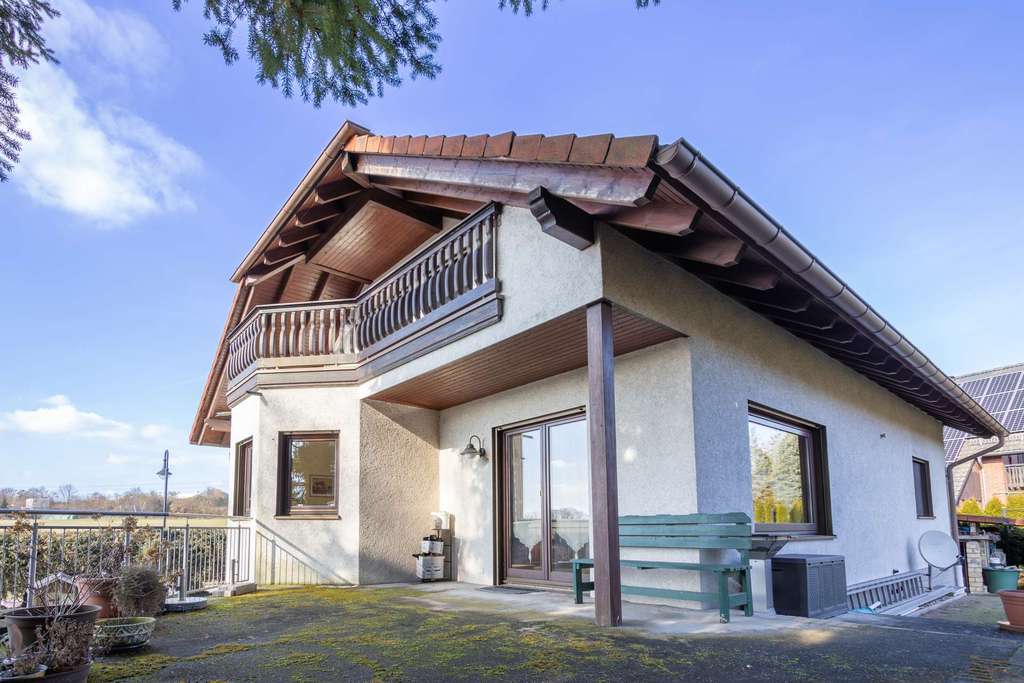 Immobilie in Thallwitz - Einfamilienhaus mit großem Grundstück, Doppelgarage & Teich - Bild 4