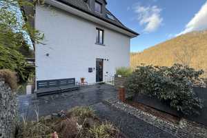 NEU: Top saniertes Ein- bis Zweifamilienhaus mit viel Platz und einer schönen Terrasse in Altena!!! – Märkischer Kreis – Vorschaubild 3
