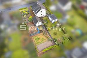 Großzügiges, sonnenverwöhntes Grundstück mit Zweifamilienhaus für kreative Sanierer. – Die vollständige Adresse der Immobilie erhältst du vom Anbieter., 51469 Hand, Bergisch Gladbach – Vorschaubild 1