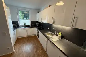 Nachmieter für 2-Zimmer Wohnung mit Garten zum 16.09.2025 gesucht – Charlottenburger Straße 43c, 22045 Hamburg – Vorschaubild 3