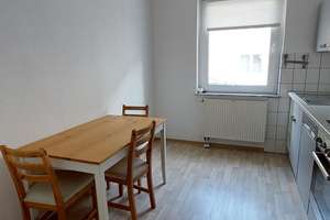 schöne, gemütliche und teilmöblierte Wohnung mit Balkon in zentraler Lage von Siegen – Friedrich-Wilhelm-Straße 90, 57074 Siegen, Siegen – Vorschaubild 7