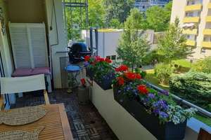 Stilvolle helle 2 Zimmer Wohnung mit Loggia , Bestlage