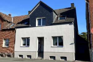 Gepflegtes Einfamilienhaus auf großem Grundstück in Randlage von Beckum! – Die vollständige Adresse der Immobilie erhältst du vom Anbieter., 59269 Beckum – Vorschaubild 1