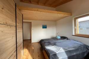 In großzügiger Alleinlage, exklusives Top-Holzhaus mit 188m² und 1980 m² Grund, kurzfristig Frei! – Die vollständige Adresse der Immobilie erhältst du vom Anbieter., 86860 Jengen – Vorschaubild 8