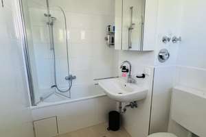 Charmante 2-Zimmer Wohnung zur Untermiete mit Balkon in Moosach – Saarlouiserstraße 7, 80997 Moosach-Bahnhof, München – Vorschaubild 8