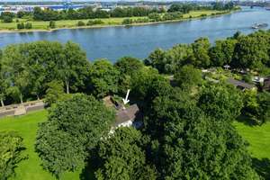 Direkte Rheinlage! Zweifamilienhaus mit ca. 200 m² Wohnfläche auf ca. 1.002 m² Grund in Duisburg Süd – Die vollständige Adresse der Immobilie erhältst du vom Anbieter., 47249 Wanheim-Angerhausen, Duisburg – Vorschaubild 2