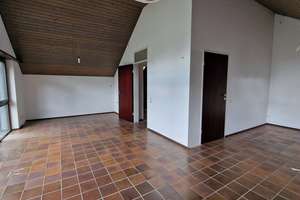Großes, modernisierungsbedürftiges Einfamilienhaus mit 5 Schlafzimmern und drei Bädern in Richterich – Die vollständige Adresse der Immobilie erhältst du vom Anbieter., 52072 Richterich, Aachen – Vorschaubild 18