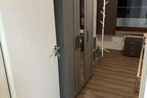Renoviertes WG-Zimmer-Dachgeschosswohnung in Neu-Ulm mit Balkon u. Einbauküche  – Am Hügel 8, 89233 Neu-Ulm – Vorschaubild 9