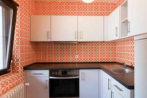 SOFORT BEZUGSFREI: Große 2-Zimmer-Wohnung mit Loggia & TG-Stellplatz in zentralster Lage Heidelbergs – Die vollständige Adresse der Immobilie erhältst du vom Anbieter., 69115 Weststadt, Heidelberg – Vorschaubild 3