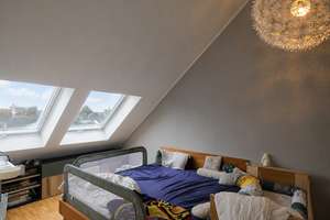 Großzügige 3-Zimmer-Dachgeschosswohnung mit Dachterrasse, 2 Bädern und Aufzug in Haaren! – Haarbachtalstraße 6, 52080 Haaren, Aachen – Vorschaubild 2