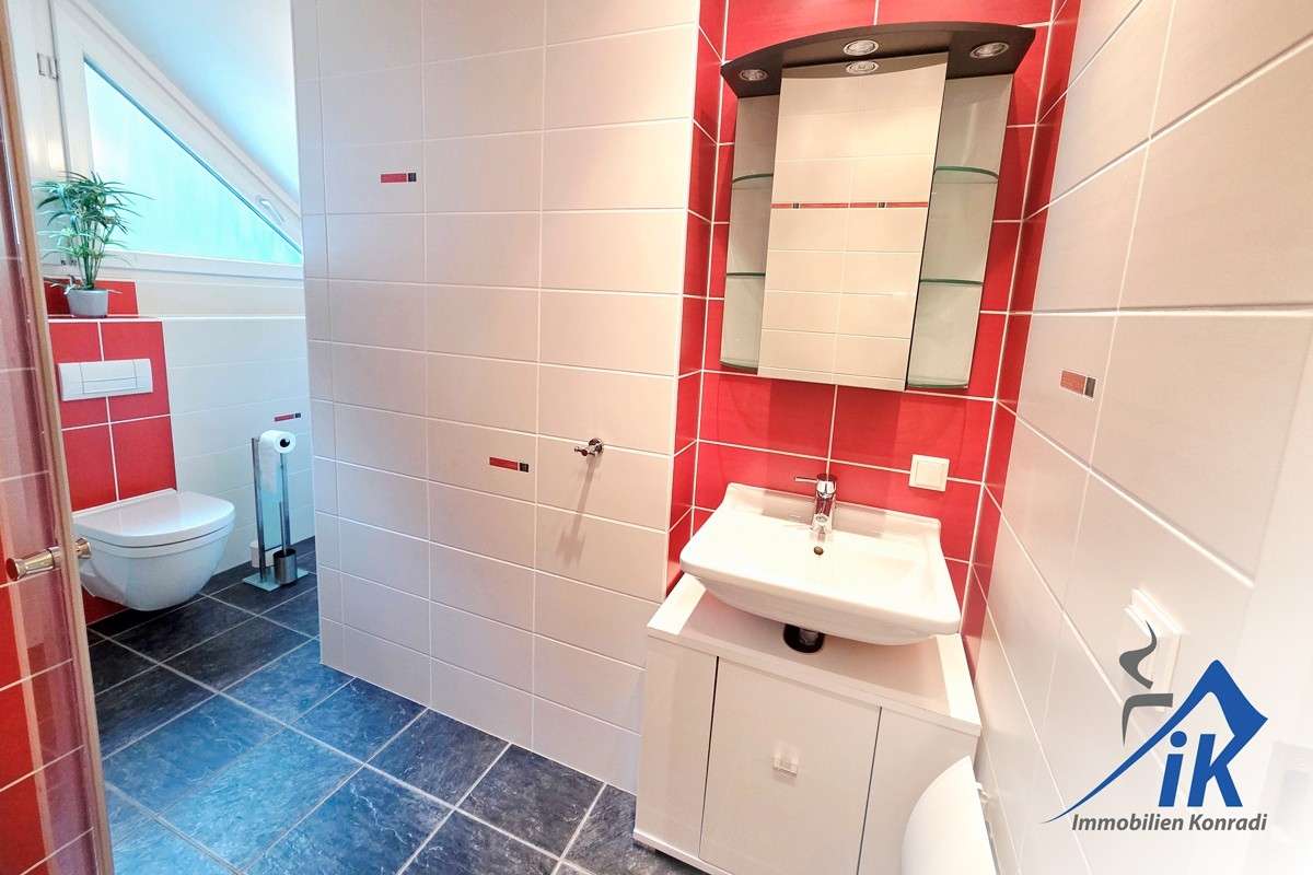 Immobilie in Wiesbach - IK | Wiesbach: Großzügiges Einfamilienhaus mit großem Grundstück und möglicher Einliegerwohnung - Bild 7