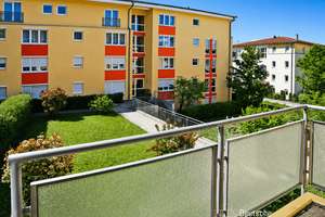 Sontheim: 2-ZKB mit Balkon, Kellerabteil & Tiefgaragenstellplatz