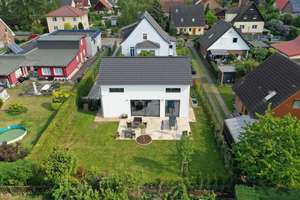 *Stilvoll wohnen auf höchstem Niveau – Premium-Einfamilienhaus mit Vollausstattung & Designanspruch* – Sterckmannweg 9A, 12685 Marzahn, Berlin – Vorschaubild 1