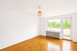 Sanierungsbedürftige Eigentumswohnung mit Balkon und separater Küche – Die vollständige Adresse der Immobilie erhältst du vom Anbieter., 81927 Johanneskirchen, München – Vorschaubild 2