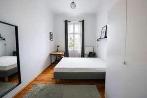 Charmante 2-Zimmer-Altbauwohnung mit Balkon nahe Tempelhofer Feld – Die vollständige Adresse der Immobilie erhältst du vom Anbieter., 12099 Tempelhof, Berlin – Vorschaubild 3
