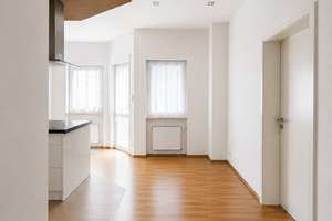 Attraktive 3-Zimmer-Wohnung mit offenem Wohnkonzept, Terrasse und eigenem Stellplatz – 91058 Tennenlohe, Erlangen – Vorschaubild 6