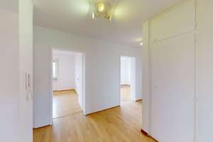 Weitblick. Komfort. Stadtleben. – 4-Zimmer-Wohnung mit zwei Balkonen in Karlsruhe-Nordweststadt – Die vollständige Adresse der Immobilie erhältst du vom Anbieter., 76187 Nordweststadt, Karlsruhe – Vorschaubild 3
