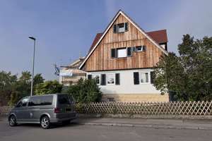Sanierte Doppelhaushälfte mit großzügigem Garten, ideal für die kleine Familie!
