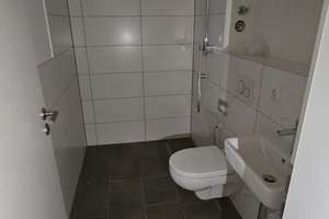 Neubau (KfW55): Moderne 3-Zimmer-Wohnung mit Loggia, EBK & Tiefgarage in Darmstadt-Mitte – eschollbrücker straße 10, 64283 Mitte, Darmstadt – Vorschaubild 9