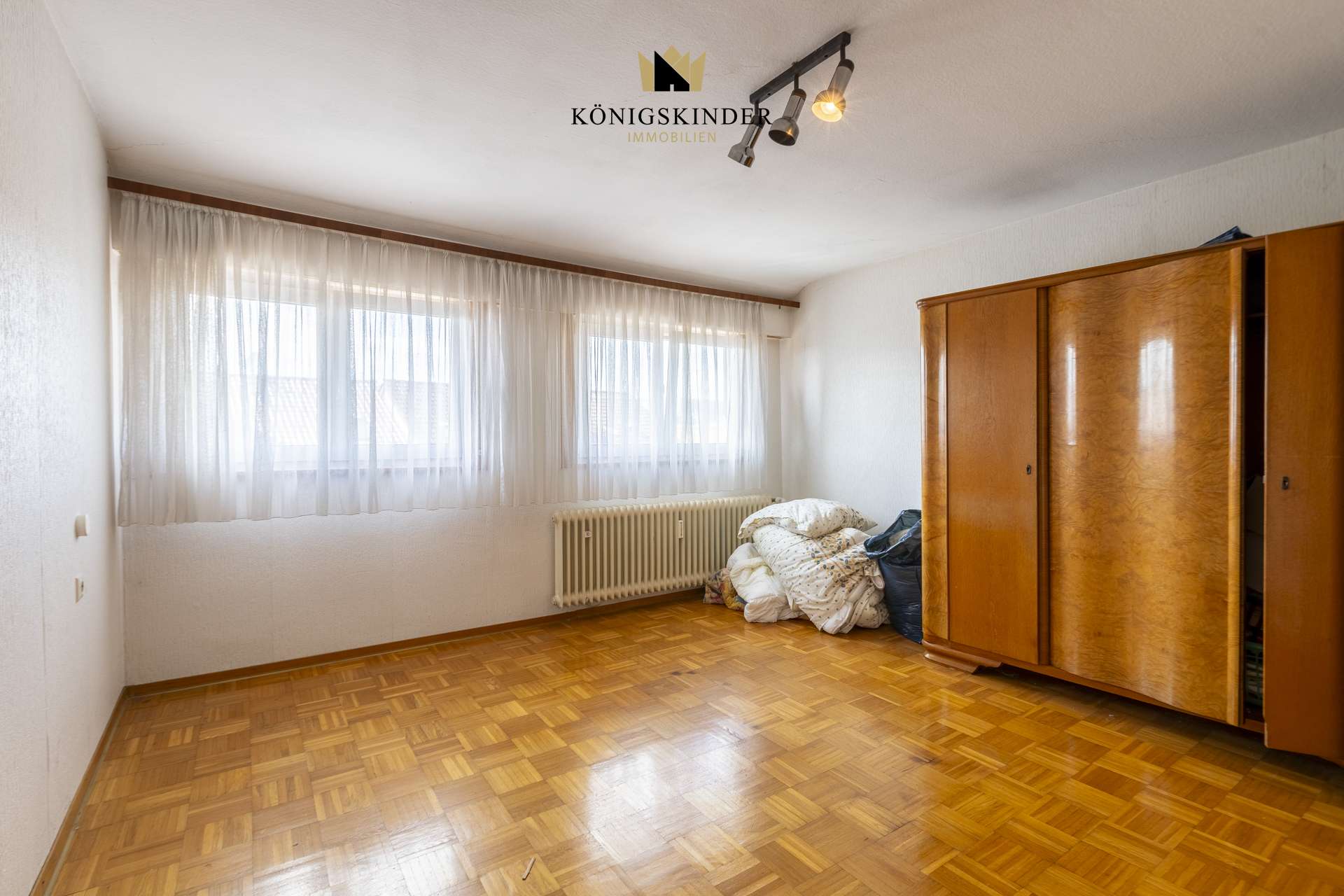 Immobilie in Renningen - Charmantes Zweifamilienhaus mit großem Garten und Potenzial in ruhiger Lage von Renningen-Malmsheim - Bild 4