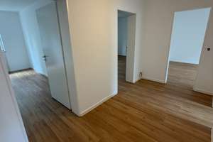 Frisch renovierte 3-Zimmer-Wohnung mit Balkon in Frankfurt-Hausen | ca. 70 m² – 60488 Hausen, Frankfurt am Main – Vorschaubild 2