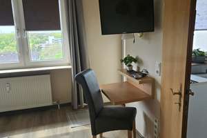 Möbliertes City-Studio mit Loggia & Skylineblick in Frankfurt-Bockenheim – Die vollständige Adresse der Immobilie erhältst du vom Anbieter., 60486 Bockenheim, Frankfurt am Main – Vorschaubild 4