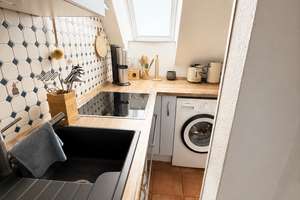 Ein kleines Platzwunder: Charmante Dachgeschosswohnung – Kapitalanlage in Hamburg Horn – Die vollständige Adresse der Immobilie erhältst du vom Anbieter., 22111 Horn, Hamburg – Vorschaubild 6
