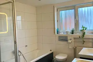 Attraktive und gepflegte 5-Raum-Doppelhaushälfte mit gehobener Innenausstattung und EBK in Rödermark – Hauptstraße 33A, 63322 Offenbach (Kreis) – Vorschaubild 7