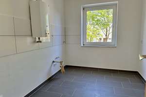 EINZIEHEN UND WOHLFÜHLEN: HELLE UND GEPFLEGTE WOHNUNG MIT BALKON UND NEUER AUSSTATTUNG – Erlenweg 15, 65187 Biebrich, Wiesbaden – Vorschaubild 7