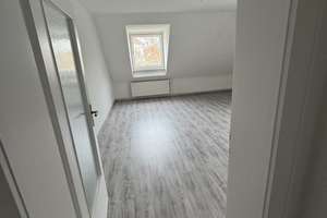 Geräumige 4-Zimmer DG Wohnung in zentraler Lage in Hannover Oststadt – Lister Meile 38, 30161 Oststadt, Hannover – Vorschaubild 8