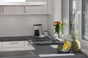 Super moderne & geräumige Wohnung mit zweieinhalb Zimmern sowie Balkon & EBK in KA – Kriegsstrasse 244 A, 76135 Weststadt, Karlsruhe – Vorschaubild 4