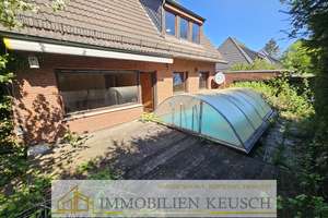 Einfamilienhaus in in begehrter & zentraler Lage von HB-Neustadt mit Potential, Garage, Balkon&Pool