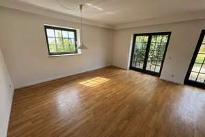 Geräumige 6-Zimmer Doppelhaushälfte in Hamburg-Volksdorf mit Garten – Farmsener Landstraße 131a, 22359 Volksdorf, Hamburg – Vorschaubild 16