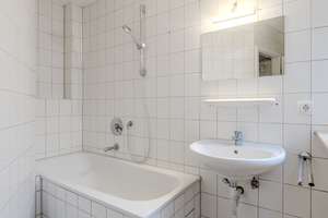Attraktive Kapitalanlage – großzügige 2-Zimmer-Wohnung in zentraler Citylage – 70182 Heusteigviertel, Stuttgart – Vorschaubild 4