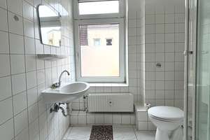 Helle 3-Zimmer-Wohnung im 3. OG mit Loggia in der Kaiserstraße 51 – zentrale Lage in Kiel-Gaarden – Kaiserstraße 49 &  51, 24143 Gaarden-Ost, Kiel – Vorschaubild 7