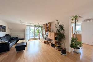 Lichtdurchflutete Maisonettewohnung mit Galerie, Balkon & Einzelgarage in gepflegter Wohnlage – 70439 Stammheim-Süd, Stuttgart – Vorschaubild 3