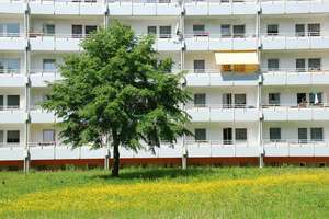 Geräumige 3-Raum-Wohnung mit Balkon in begrünter Wohnlage – Leipziger Str. 173, 9114 Borna-Heinersdorf, Chemnitz – Vorschaubild 4