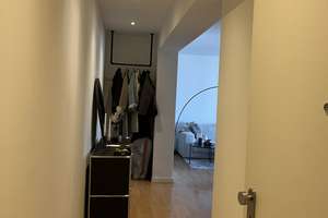 Teilmöblierte & lichtdurchflutete 2-Zimmer-Wohnung in Düsseldorf Friedrichstadt  – Zimmerstraße 9, 40215 Friedrichstadt, Düsseldorf – Vorschaubild 2