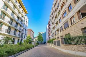 Zwei Bäder, große Loggia – großzügig wohnen im Schwedler Home – Gref-Völsing-Strasse 23, 60314 Ostend, Frankfurt am Main – Vorschaubild 10