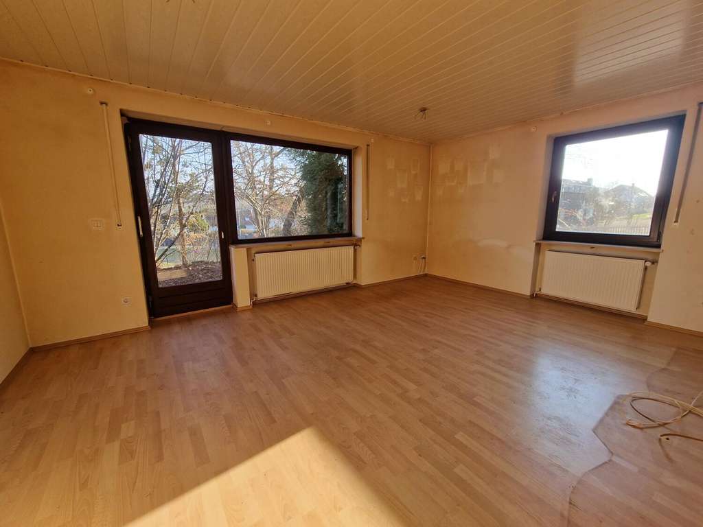 Immobilie in Feilitzsch - Einfamilienhaus im Bungalowstil mit viel Potenzial - Bild 2