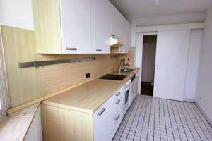 Lichtdurchflutete Dachgeschosswohnung bereit zum Einzug mit Balkon in Köln Junkersdorf – Köln – Vorschaubild 4