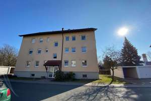 Sehr schöne 3-Zimmer-Erdgeschoss Wohnung im Toscana-Viertel in Dörfles-Esbach