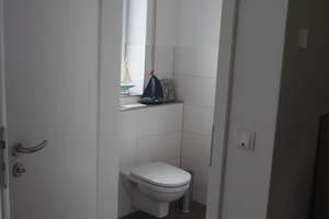 Gemütliches Zuhause mit viel Platz in moderner DHH, 2 Schlafzimmer, großer Garten – Die vollständige Adresse der Immobilie erhältst du vom Anbieter., 28197 Strom, Bremen – Vorschaubild 4