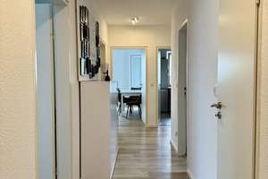 Jetzt einziehen! Helle 3 Zimmer-Wohnung mit Balkon und einzigartigem Ausblick – Max-Planck-Str. 10, 47829 Uerdingen, Krefeld – Vorschaubild 2
